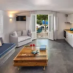 Anema Boutique & Santorini Hotel Vourvoúlos