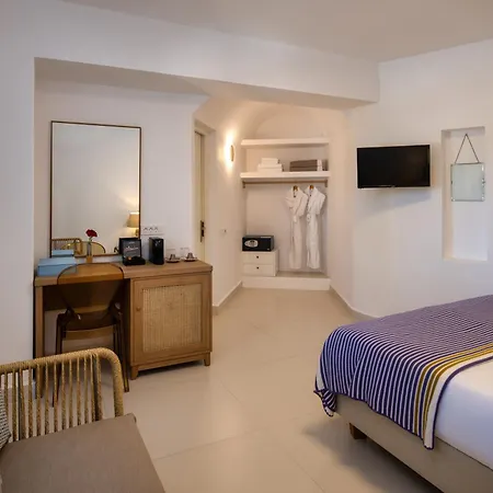 Anema Boutique & Santorini Hotel 4*