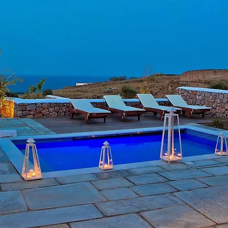 Anema Boutique & Santorini מלון 4*