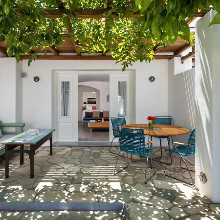 Anema Boutique & Santorini 4*