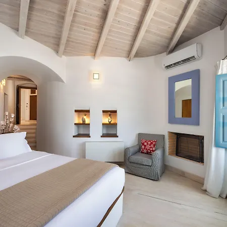 Anema Boutique & Santorini Vourvoulos