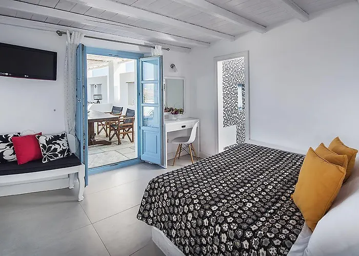 Anema Boutique & Santorini 4*