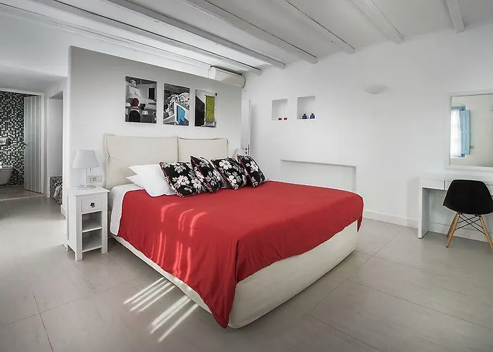 Anema Santorini Luxury Suites&villas