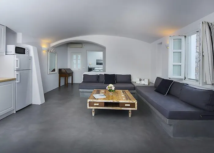 Anema Boutique & Santorini 4*