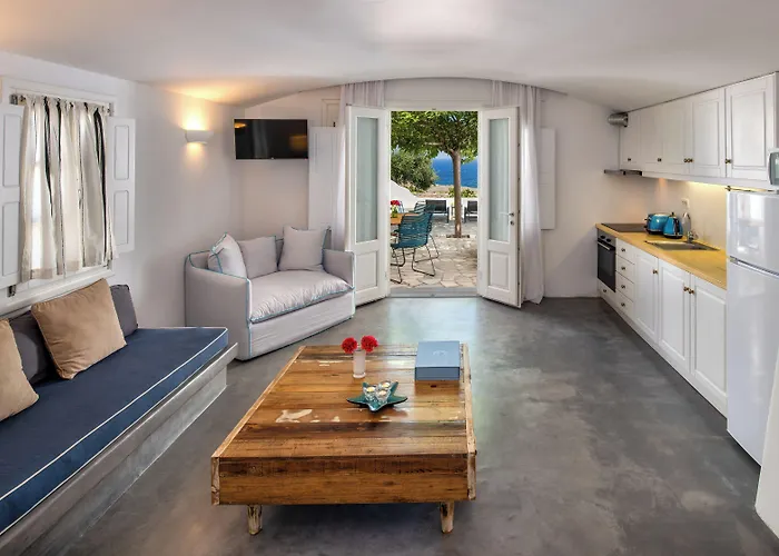 Anema Boutique & Santorini Otel Vourvoúlos