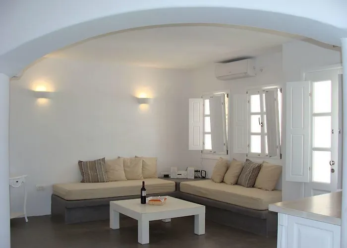 Anema Boutique & Santorini Hotel