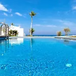 Anema Boutique & Santorini 4*