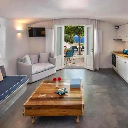 Anema Boutique & Santorini Hotel Vourvoulos