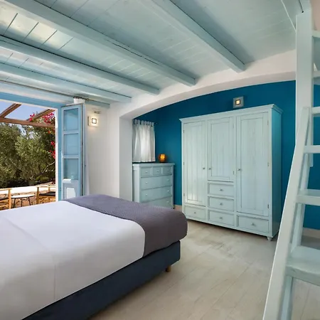 Anema Boutique & Santorini Vourvoulos