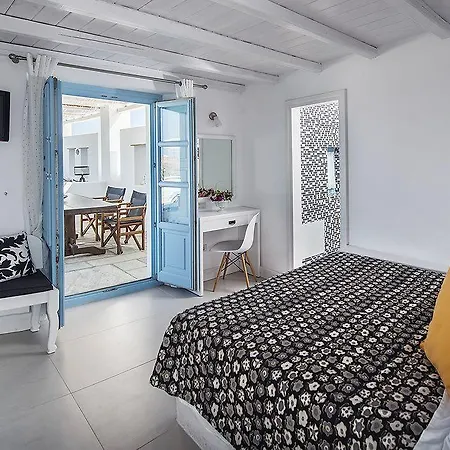 Anema Boutique & Santorini 4*