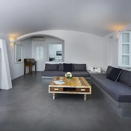 Anema Boutique & Santorini 4*