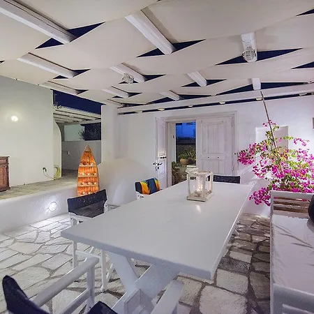 Anema Boutique & Santorini Vourvoulos