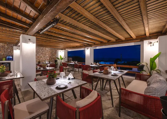 Anema Boutique & Santorini Vourvoulos