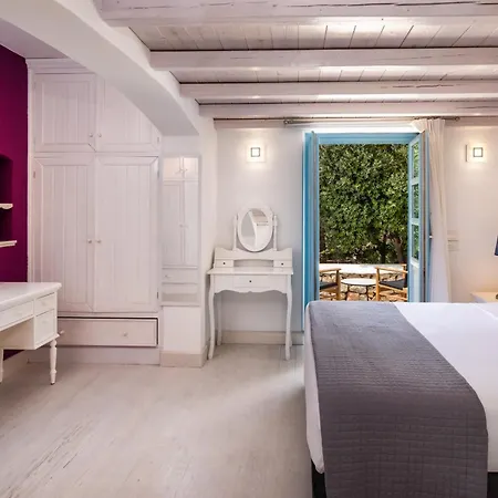 Anema Boutique & Santorini Hotel
